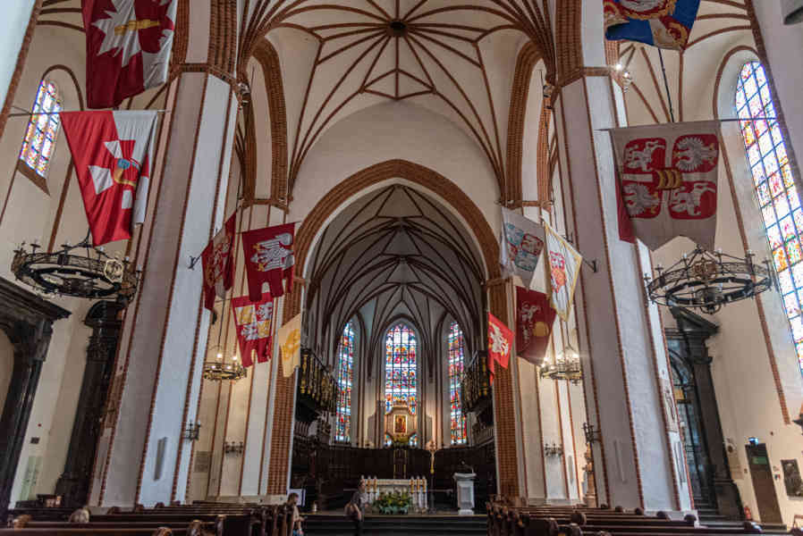 Polonia - Varsovia 046 - catedral de San Juan.jpg